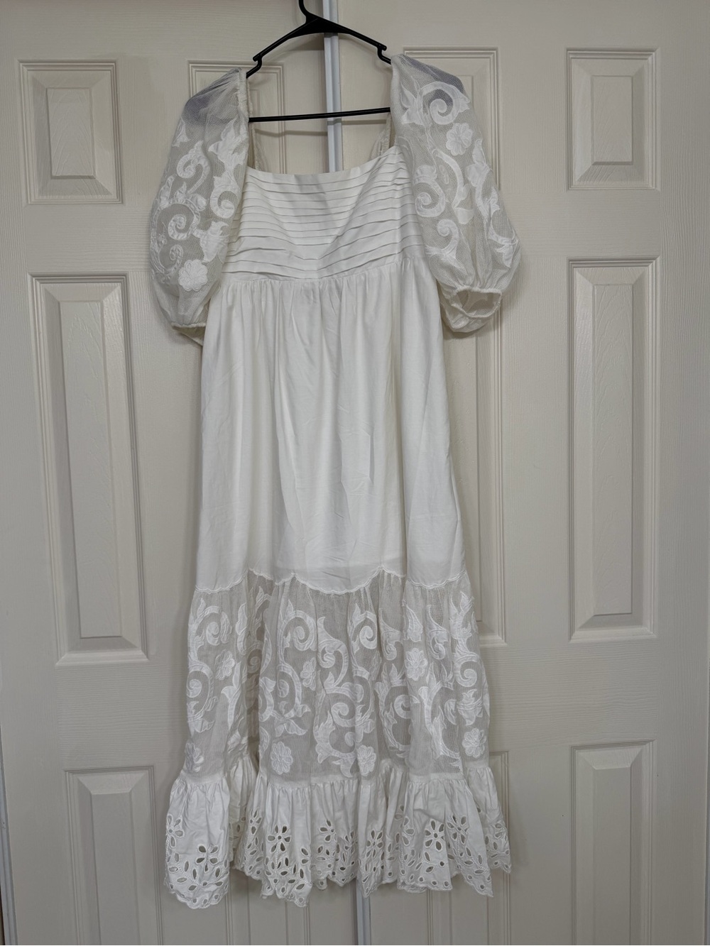 Abercrombie & Fitch White Midi Dress with Puff Sleeves